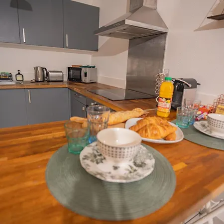 Appartement Tout Equipe A 3 Min Gare Annemasse - Ideal Famille Ou Pro - Parking Inclus Ville-la-Grand Exterior photo