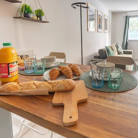 Appartement Tout Equipe A 3 Min Gare Annemasse - Ideal Famille Ou Pro - Parking Inclus Ville-la-Grand Exterior photo