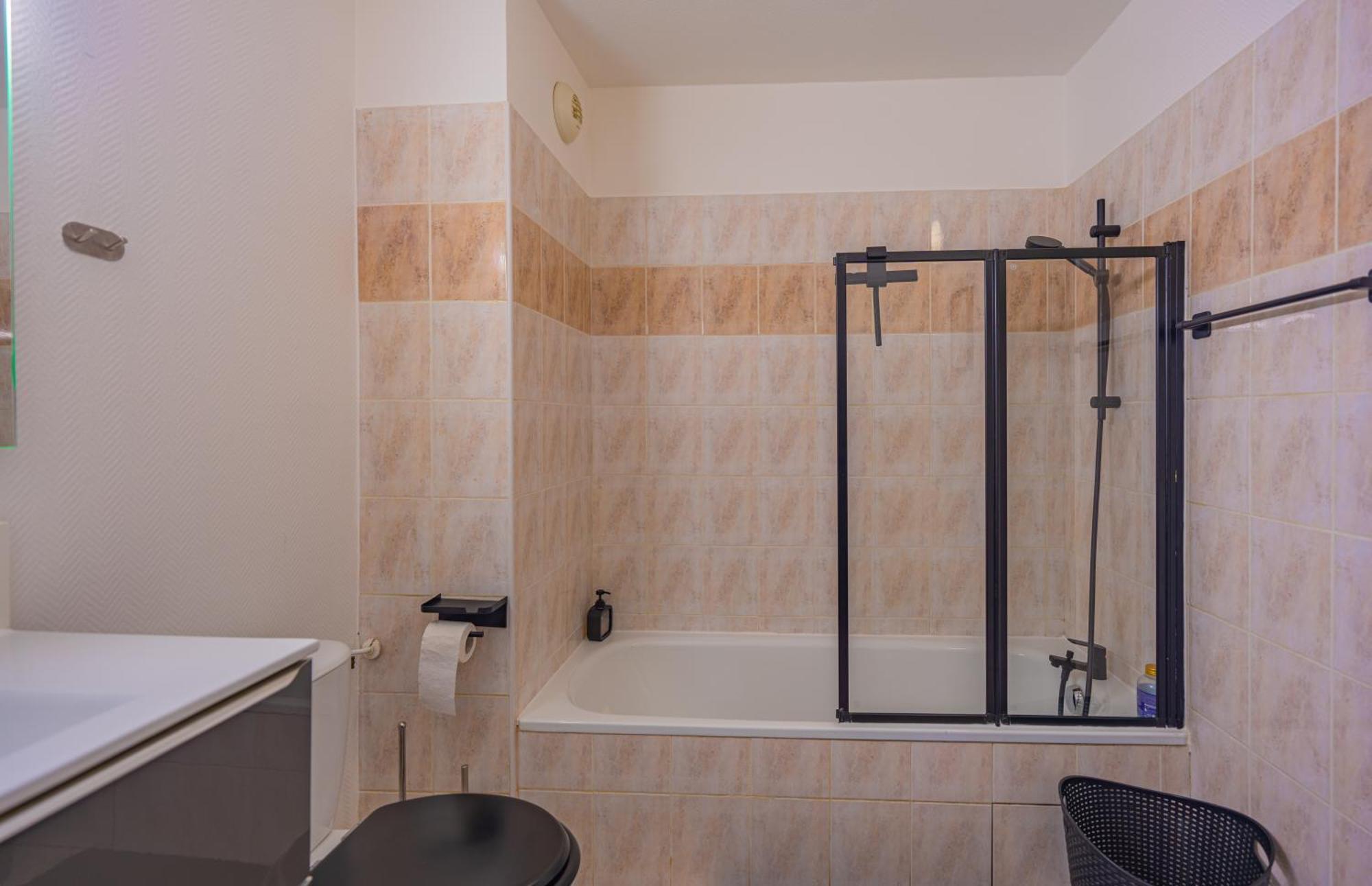 Appartement Tout Equipe A 3 Min Gare Annemasse - Ideal Famille Ou Pro - Parking Inclus Apartment Ville-la-Grand